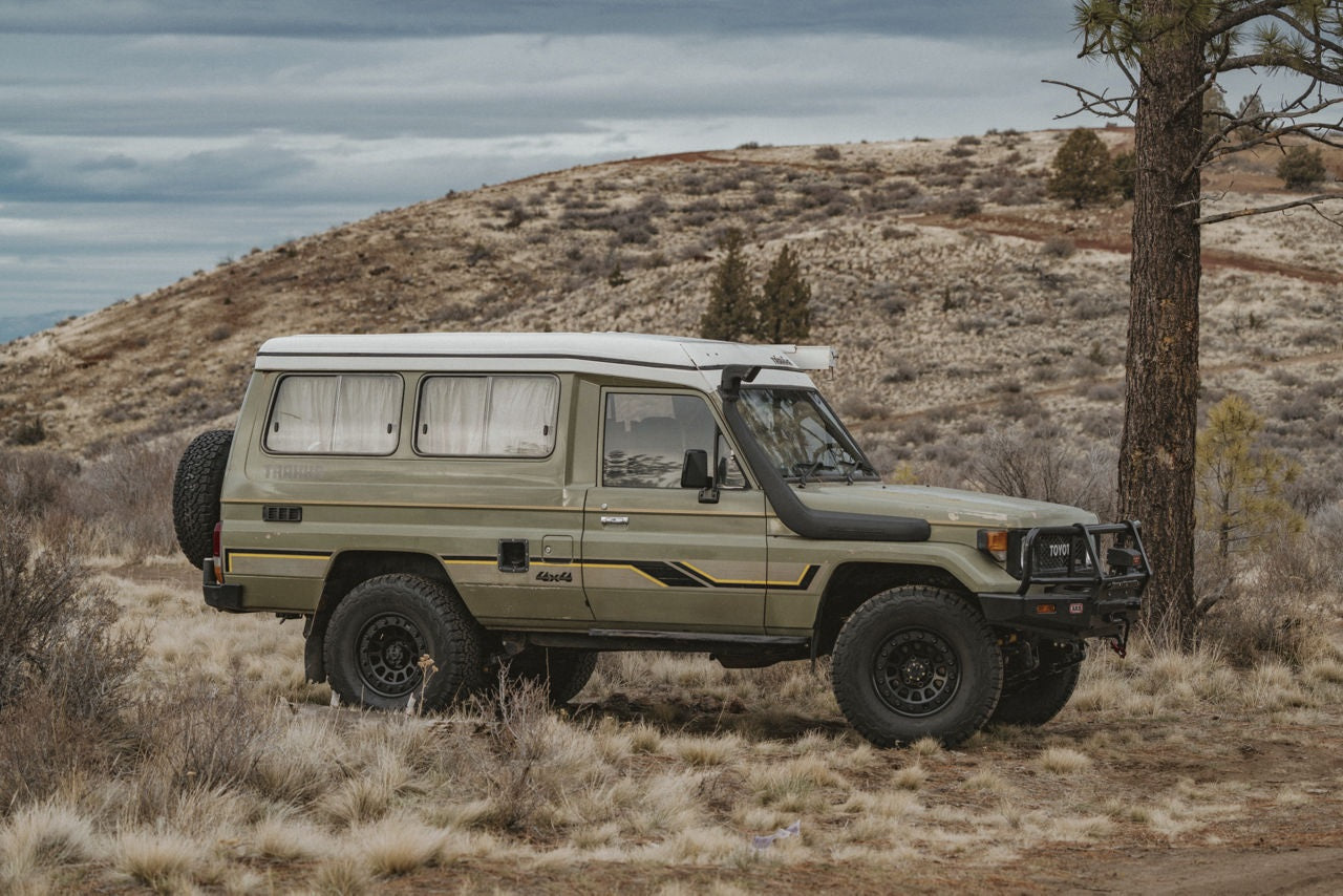 BLACK RHINO (ブラックライノ) OUTBACK マットブラック 17インチアルミホイール 17X8 5H 127 +32 JKラングラー/JLラングラー/JTグラディエーター