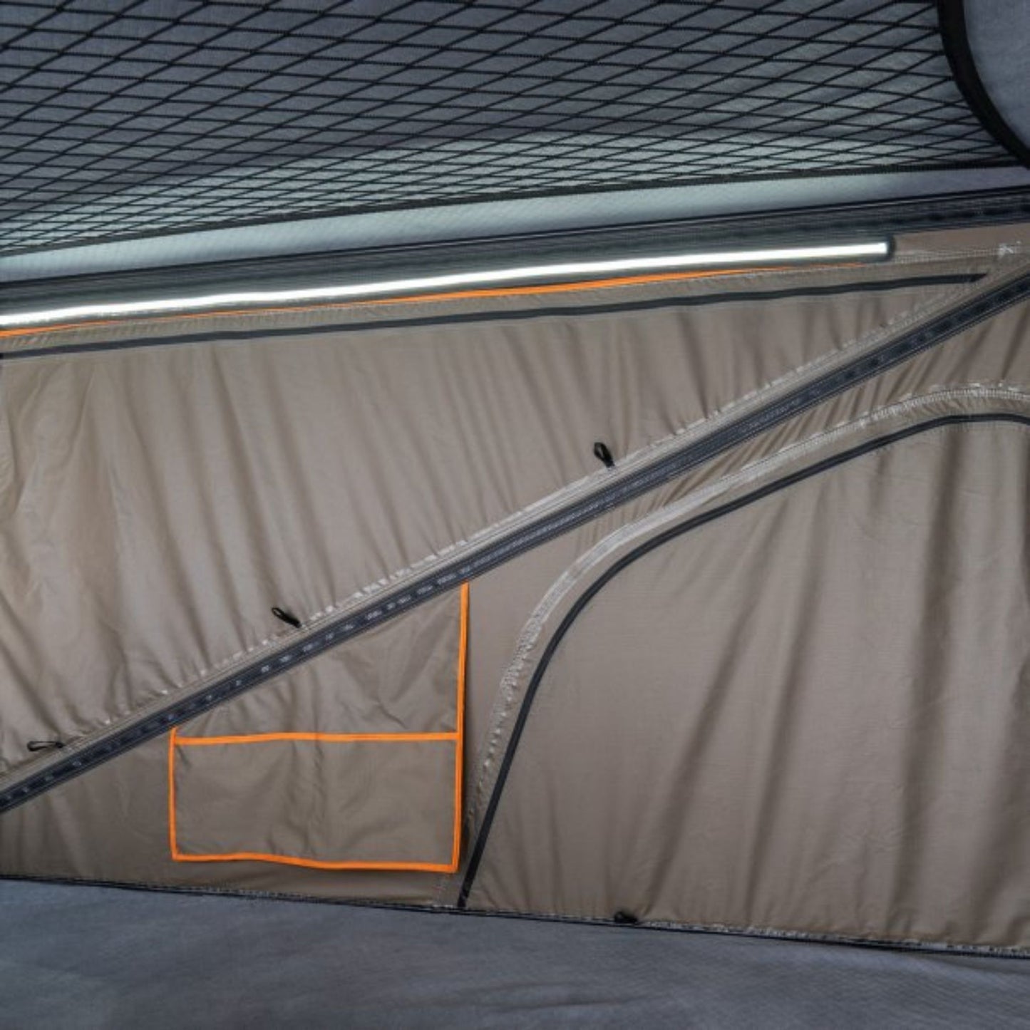 HIGHRIZE 1250【DARCHE】【ダーチ】 【HARD SHELL ROOF TENT】【ハードシェルルーフトップテント】