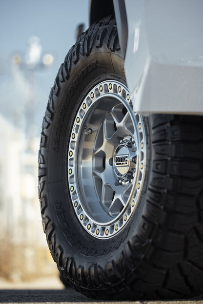 KMC (ケイエムシー) KM553 TORX ( トルクス ) 17インチアルミホイール グロスシルバー/マシンドフェイス 17x8.5J 5H 127 +25 ジープ JKラングラー/ JLラングラー/ JTグラディエーター