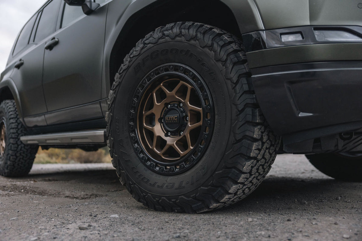 KMC (ケイエムシー) KM553 TORX 17インチアルミホイール マットブロンズ/グロスブラックリップ 17x8.5J 5H 127 +25 ジープ JKラングラー/ JLラングラー/ JTグラディエーター