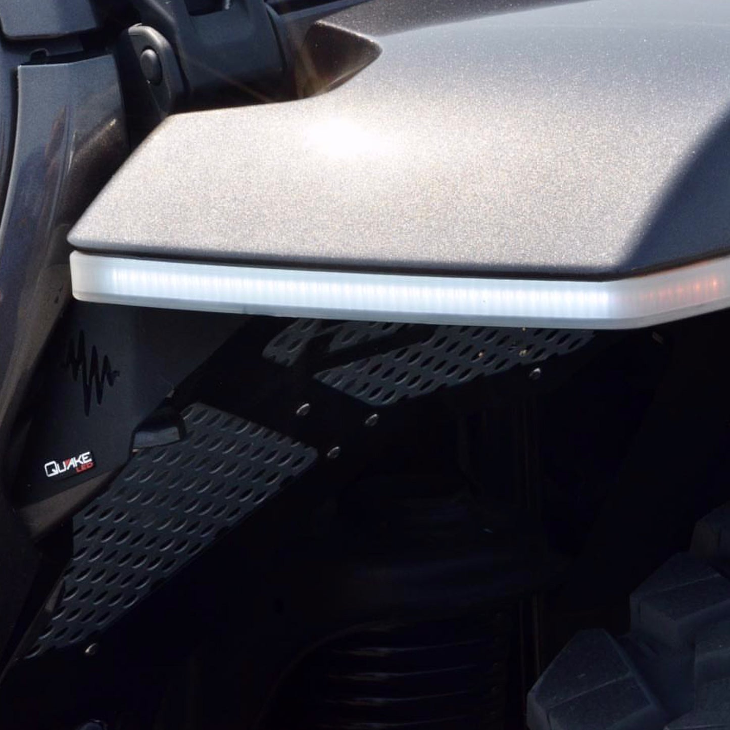 【クリア】Quake LED スリム チョップ DRL ターンシグナル