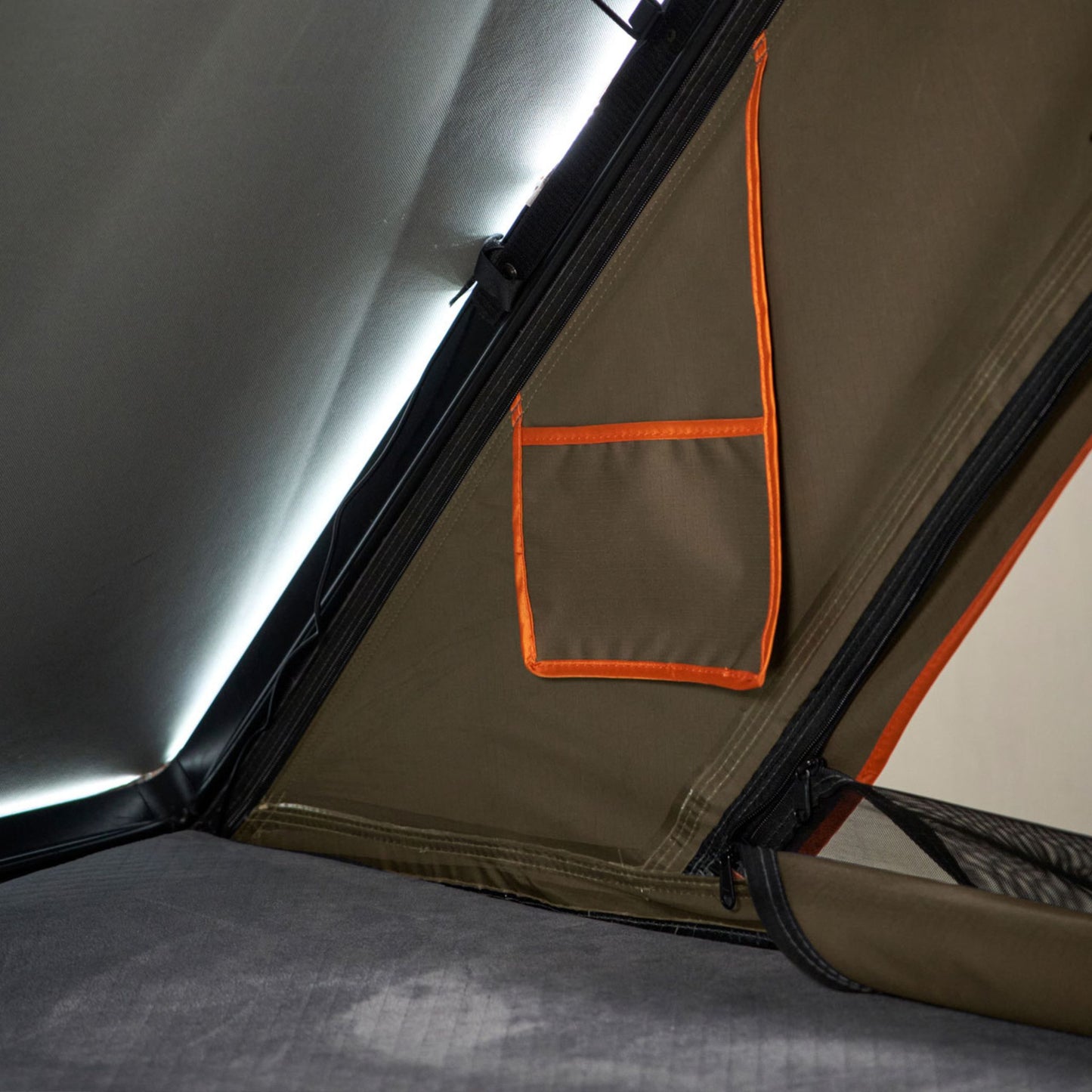 RIDGE BACK【DARCHE】【ダーチ】 【HARD SHELL ROOF TENT】【ハードシェルルーフトップテント】