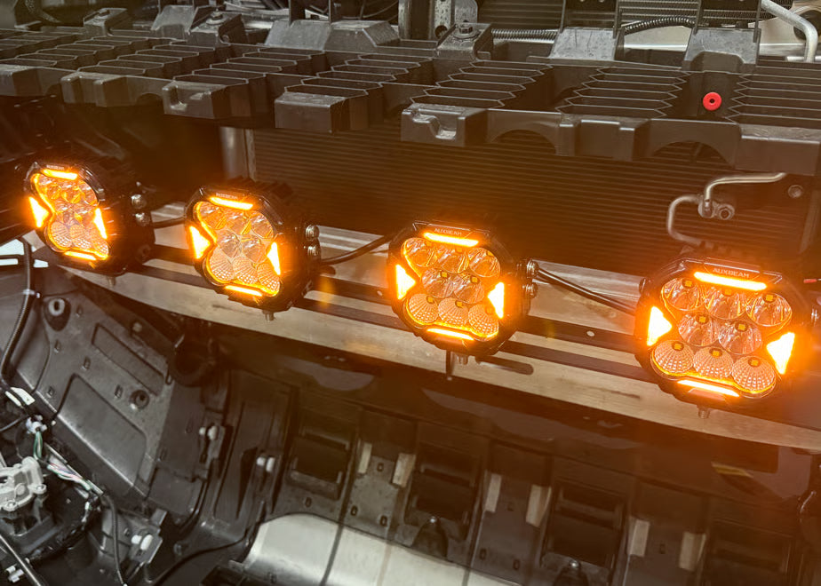【ランクル250】ビルトインライトマウントステー
